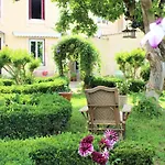 Bed & Breakfast La Source 3*
