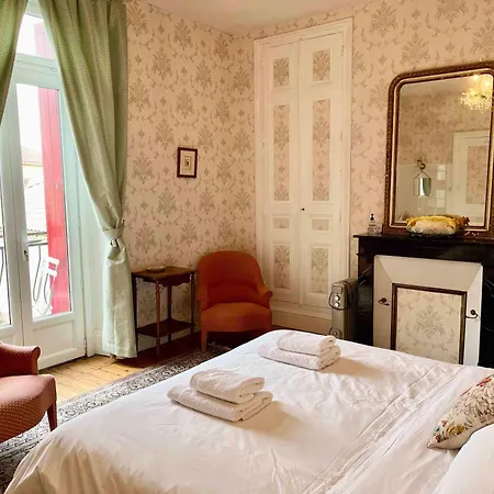 La Source فندق مبيت وإفطار Availles-Limouzine